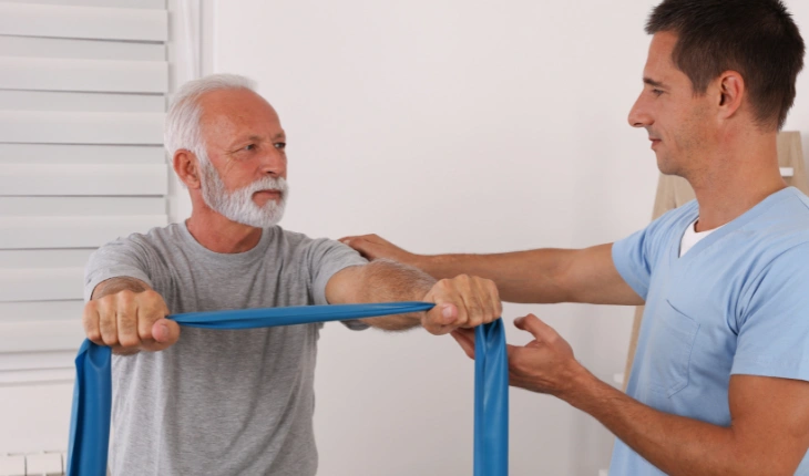 Acompanhamento clínico e terapia vestibular na Long COVID